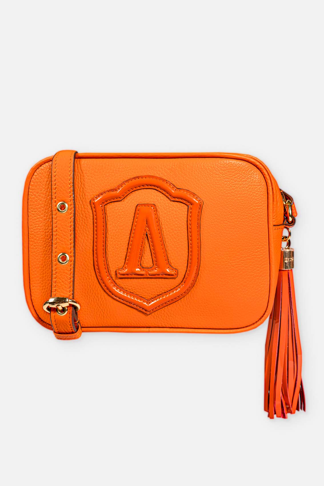 Shoulder bag made of leather with tassel