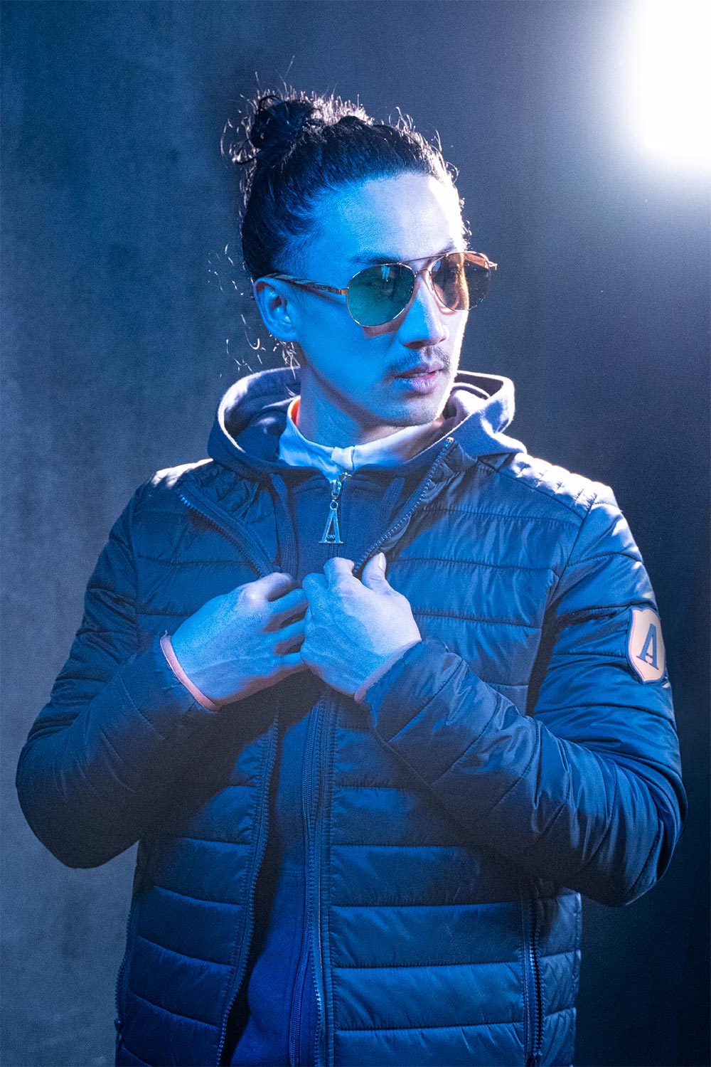 Men's sporty quilted jacket with two outside pockets