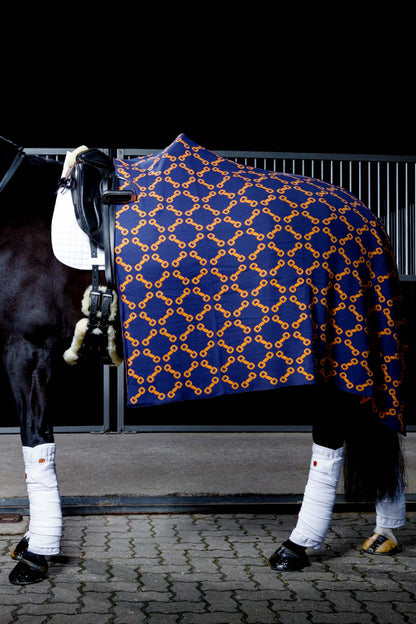 Reversible blanket made of cotton with snaffle pattern